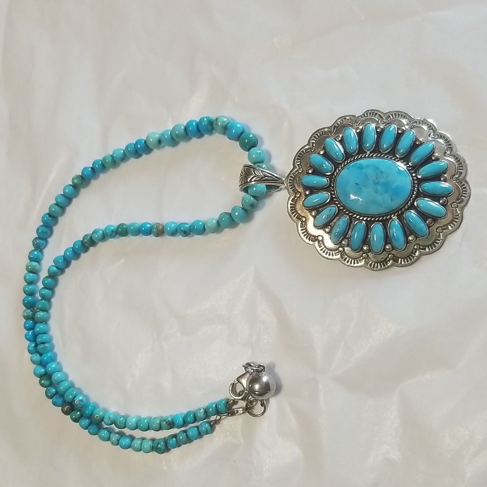 TURQUOISE AND 925 STERLING SILVER NECKLACE, EUC J#2501